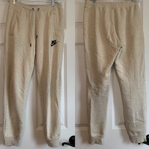 Nike Loose Fit Sweatpants